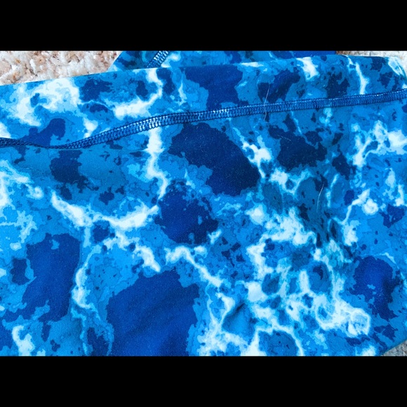 Old Navy Activewear leggings (SQUAT PROOF) - Picture 3 of 4